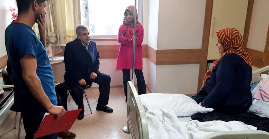 AK Parti Şanlıurfa Büyükşehir adayı Av. Beyazgül, seçim çalışmalarına devam ediyor; “Vatandaşlarımıza kendimizi anlatıyoruz”